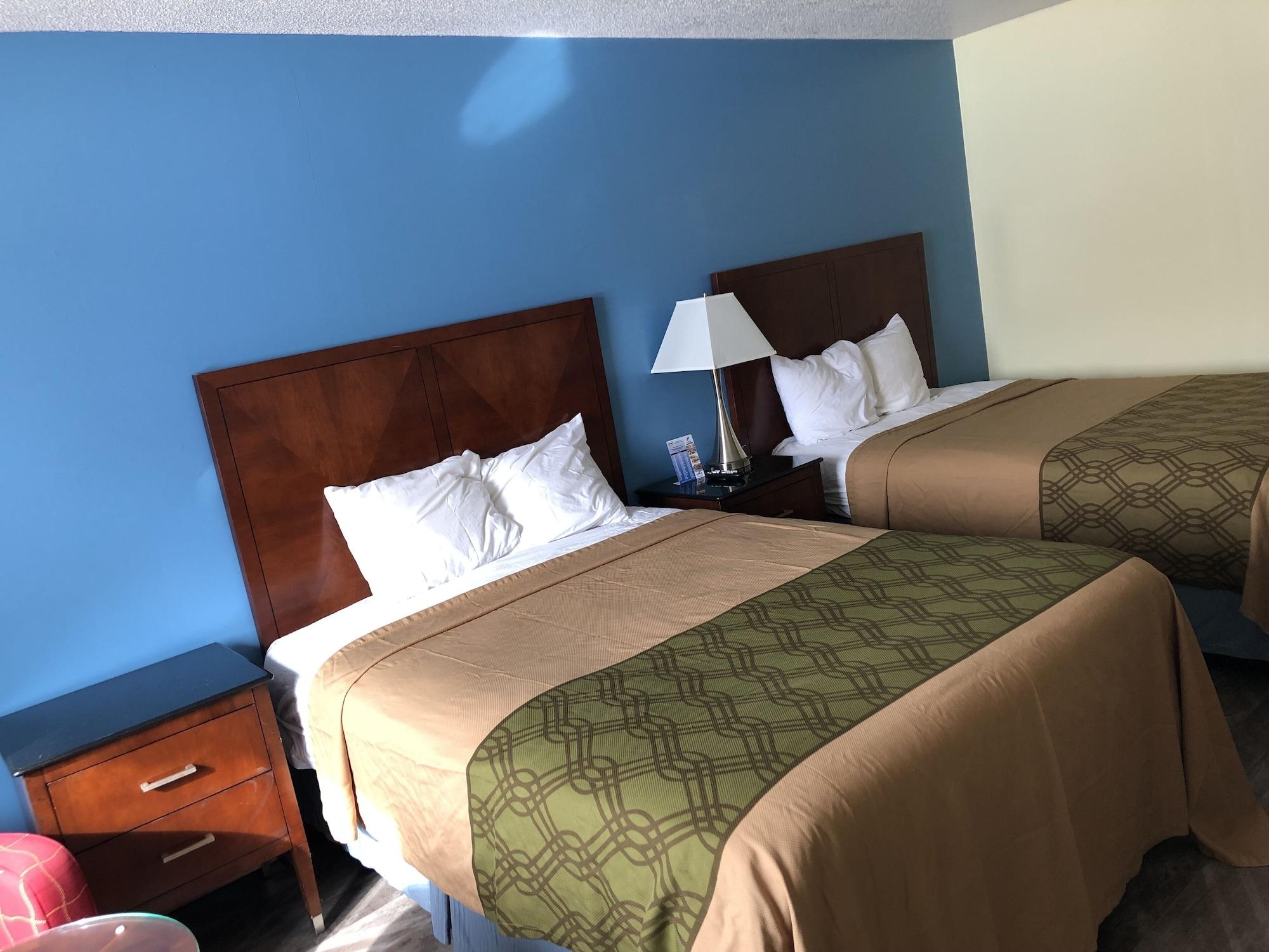 Western Inn South Киърни Екстериор снимка